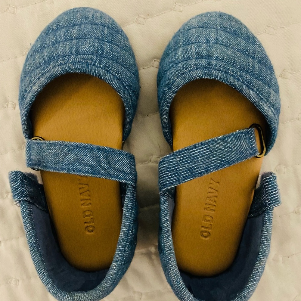 Old Navy, size 5, cute sandals